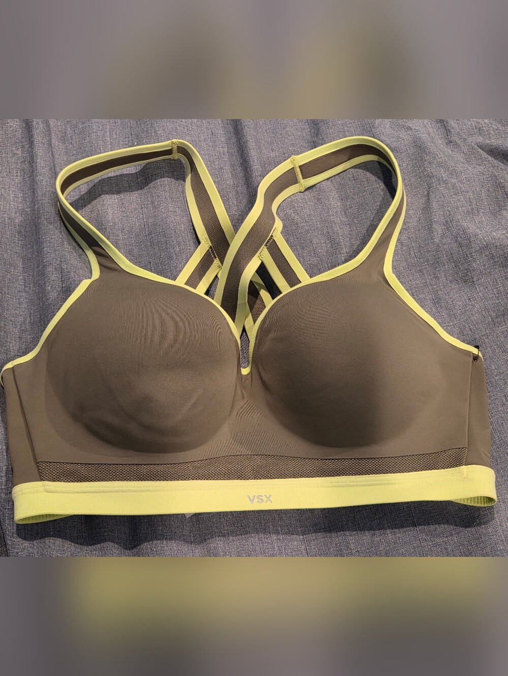 VSX Olive Green & Lime Trim Wireless Sports Bra. 36C NWOT